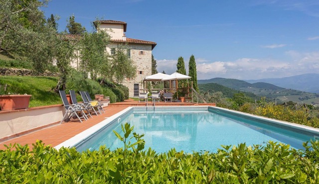 Private Villa with private pool, WIFI, TV, terrace, panoramic view, parking, close to Florence