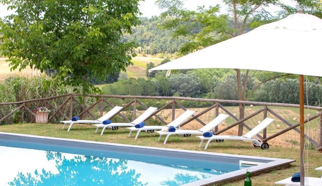 Private villa with views over the Tuscan hills