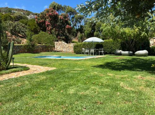 Protea Lodge
