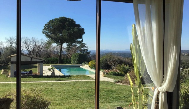 Provencal villa with pool and panoramic views