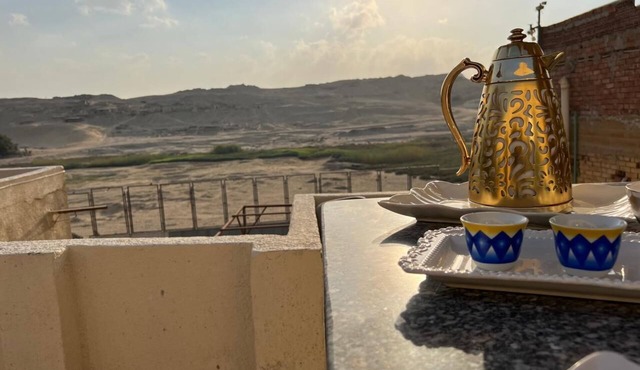 pyramids view inn To Pyramids , 4-bedroom hotel with AC and WiFin tranquil Giza