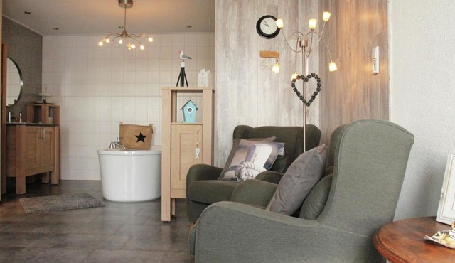 Quaint Apartment in Egmond aan den Hoef near the Sea