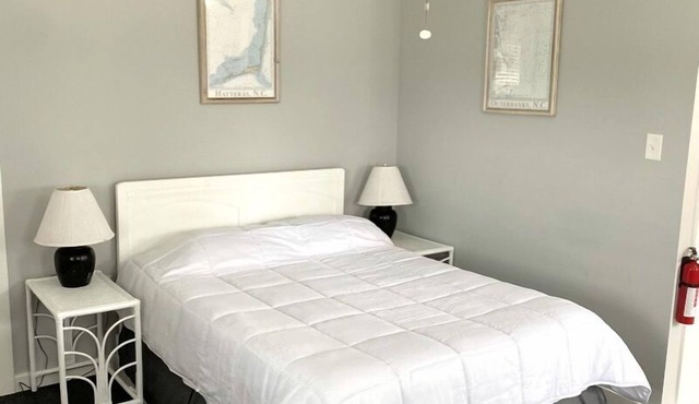 Queen Efficiency | 11 | Pet Friendly