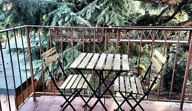Queen Home Maggiore - One Bedroom Apartment, Sleeps 5