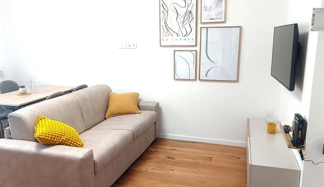 Queen Home Silvia - One Bedroom Apartment, Sleeps 4