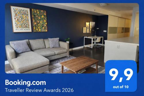 Queen St West Haven - Modern Loft, Downtown Toronto, Free Parking