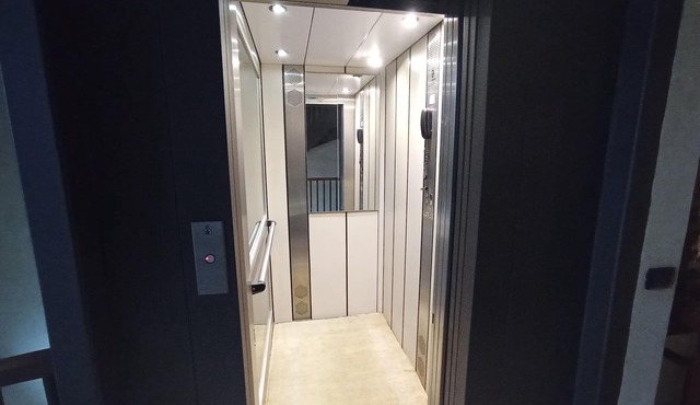 Questa elegante villa offre camere perfetto per viaggi di lavoro o di coppia