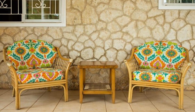 Quiet Country Retreat, Cottage Rental