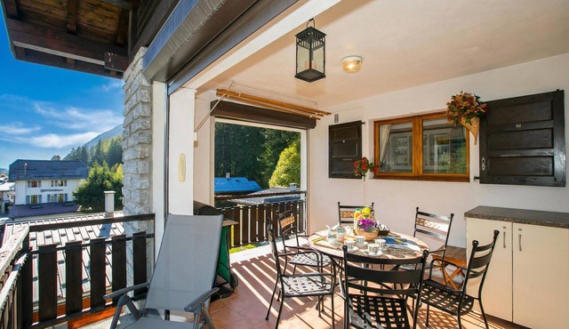Résidence Edelweiss 4 Family Ski Apartment | Mountain Views, Argentière (Chamonix), France