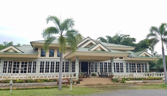 Rai Fhun Pen Jing Resort