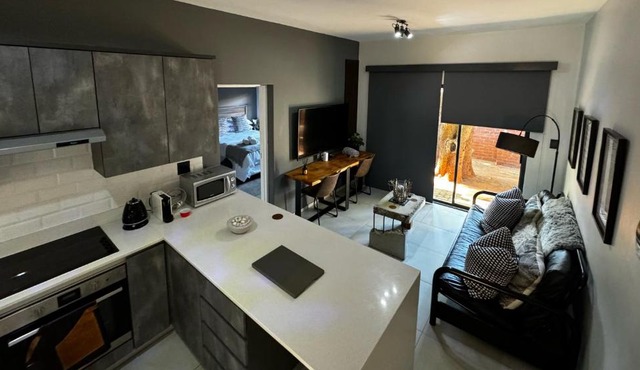 Rand Corner Crib