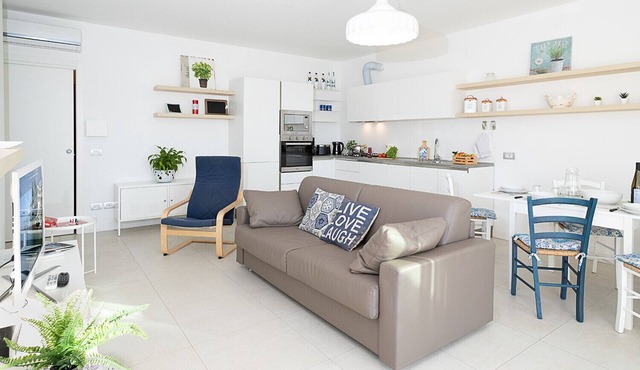 Regarda - apartment Brezza di Lago 1 with pool and air conditioning