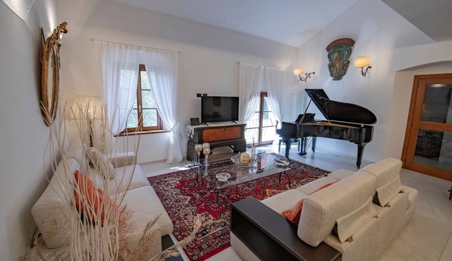 Relax with the whole family in this peaceful accommodation nestled in the countryside