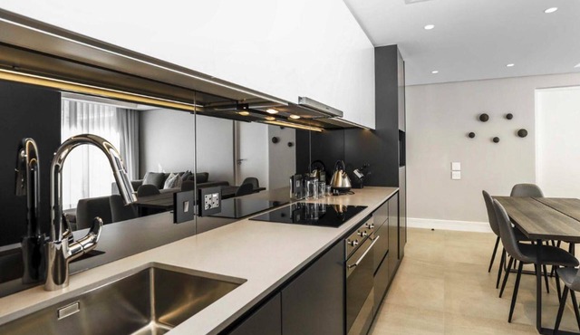 Remarkable 2-bed Apartment in Johannesburg