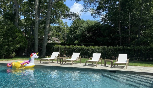 Renovated Beach-Lovers Cottage with Pool/South of the Highway