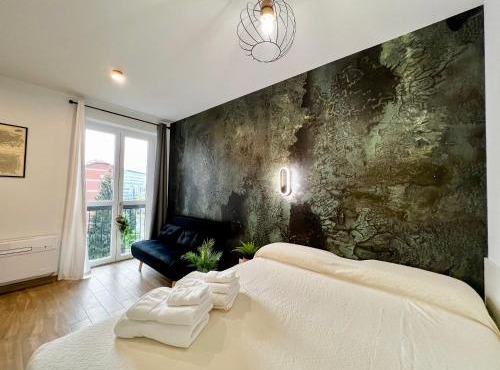 Repetti Suites - Two Adjacent & Independent Apartments 10 minutes to Milan City Centre & Linate Airport