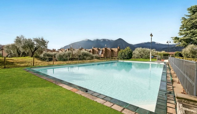Residence La Perla - Apt 32, Monte Isola, Italy