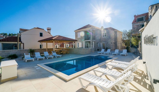 Residence & Pool Villa Schwarz Suites - Superior One Bedroom Apartment with Balcony