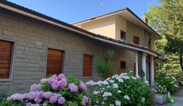 Retro Charm 2-bedroom apartment Near Borgo La Scola - Grizzana Morandi