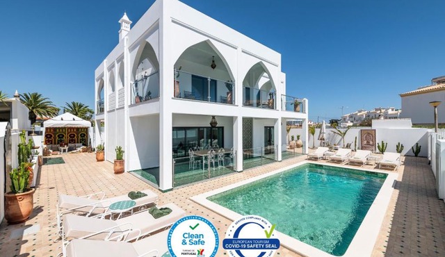 Riad Matias Galé - Luxury Villa with private pool, AC, free wifi, 5 min from the beach