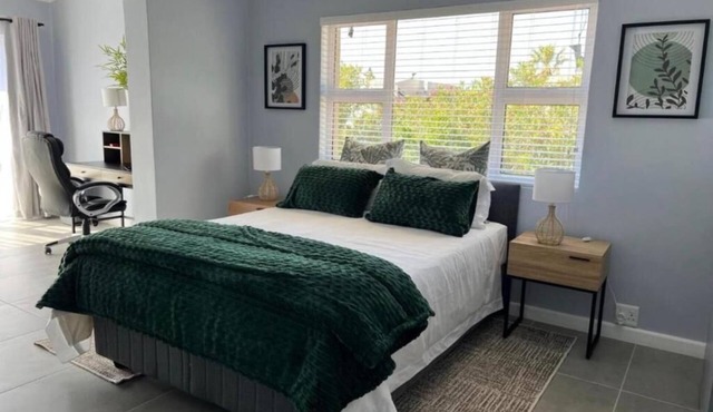 Rissie's 3 Bedroom Apartment