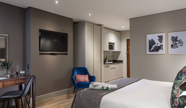 River Place Manor - Deluxe Double or Twin Room B