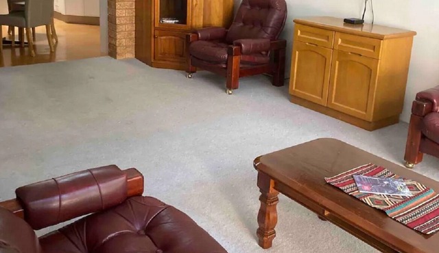 Riverside Restn3 Bedrooms, 8 Guests