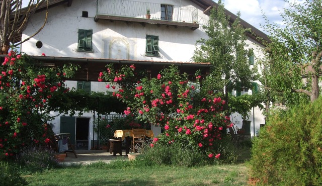 Romantic apartment for two in old house in Liguria