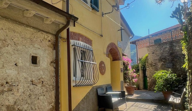 Romantic little pirate's house, free WiFi