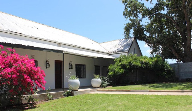 Rooikraal Farm Guesthouse and dam