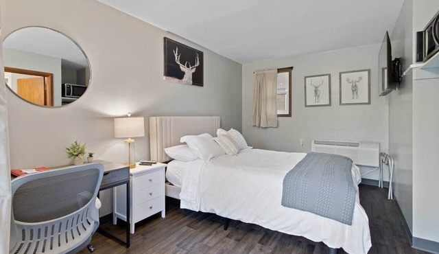 Room 6, Kozy Rest Motel