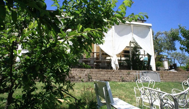 Room 'La Casina Di Parrana 1' with Shared Terrace, Shared Garden and Wi-Fi