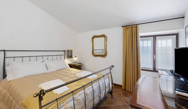 Room 'Perla' with Shared Terrace, Wi-Fi and Air Conditioning