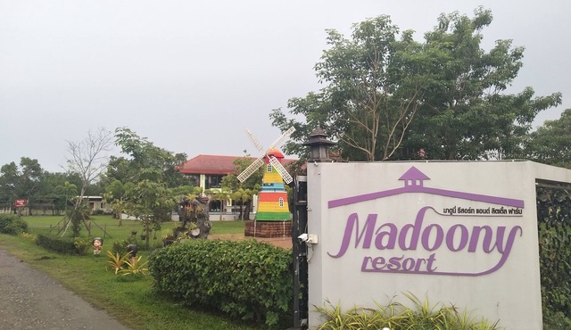RoomQuest Chonburi Phanat Nikhom