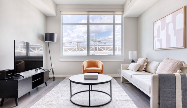 Roomy Navy Yard 1BR w/W/D, Roof BBQ & Gym, near Nats Park by Blueground