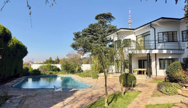 Rosario’s Village 11 Taplow