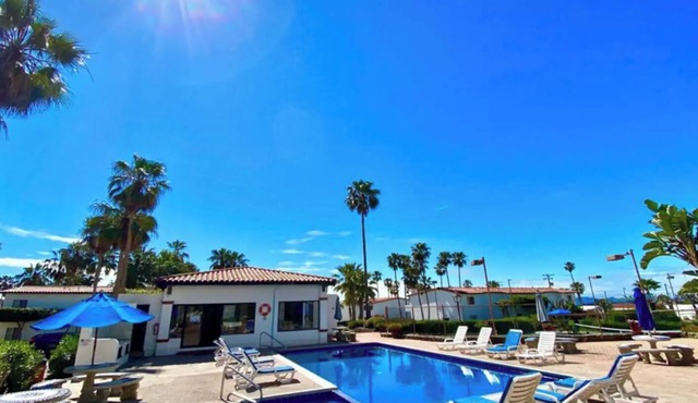 Rosarito getaway with jacuzzi & beach!