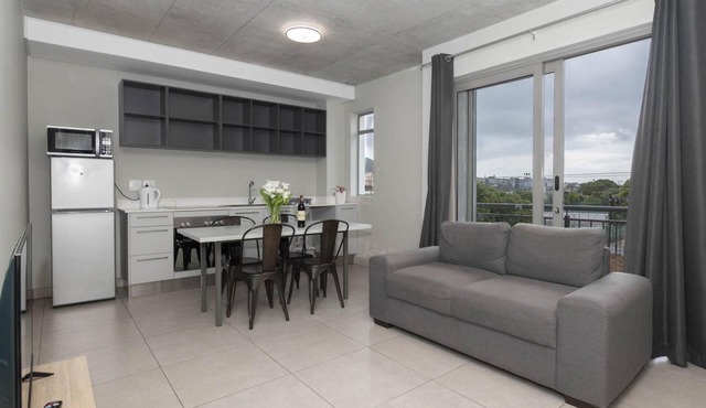 Rosebank Metropole 2 Bedroom Urban Retreat