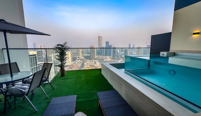Royal 2-Bedroom Apt with Private Pool in Dubai