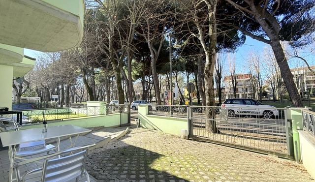 RP01 - Cesenatico, large apartment with garden near the sea