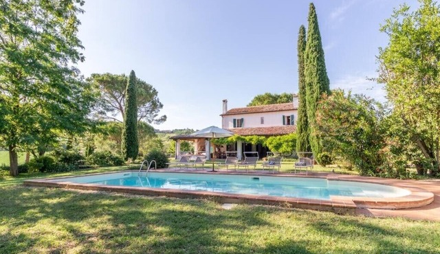 RR House Holiday House - Villa with pool and garden of 80,000 square meters