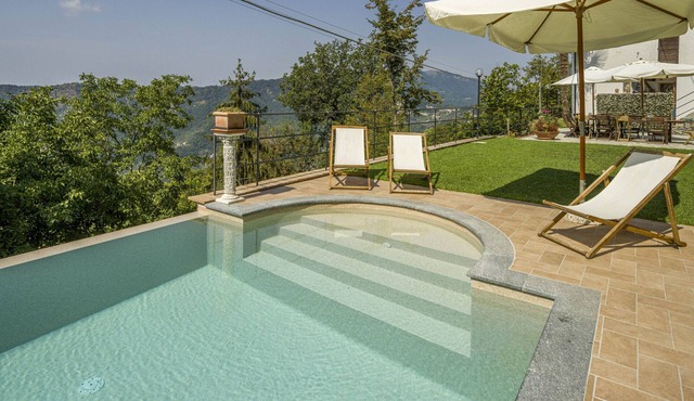 Rustic Villa Casa Aurora with pool in Genova