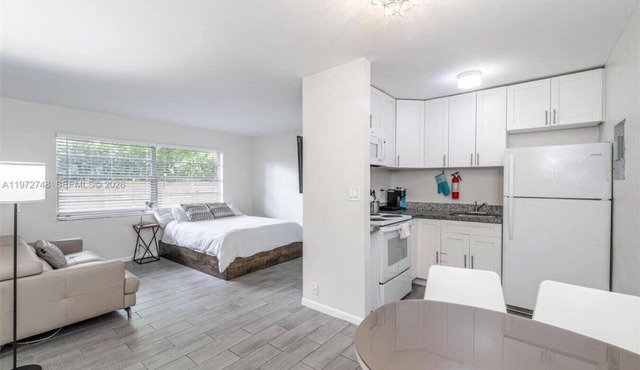 Sailboat Bend Apartments. Apt # 1