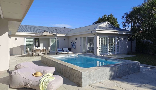 Sanctuary Sands Villa - 5BD, Pool, Near Beach