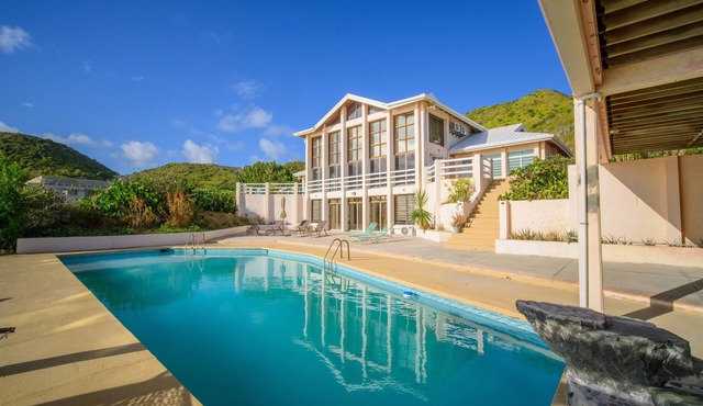 Sapala 1 - Oceanfront Main House with Shared Pool