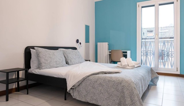 Saragozza Apartment 6: Bright and central flat