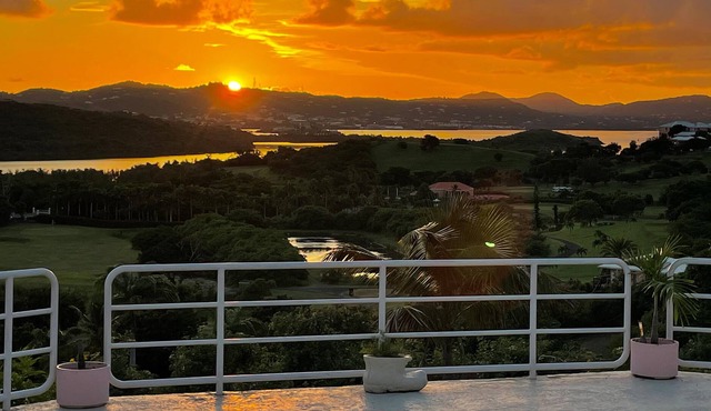 Sea Horse Villa in the Shoy's Estates, Breathtaking Views of Paradise