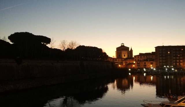Sea in Livorno downtown