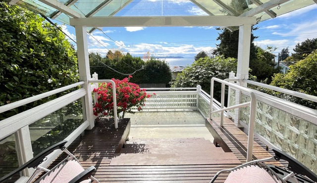 Seaglass House 1 - Spacious, Modern, Amazing Views