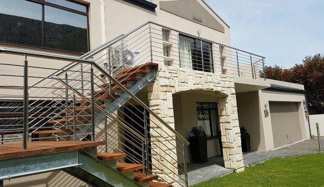 Seaside Hermanus Guest Room